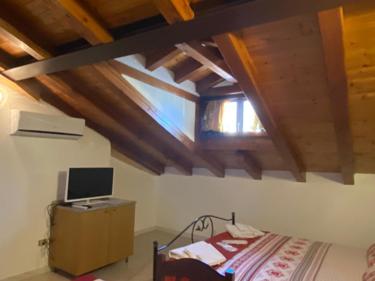 Apartments Il Delfino 奥斯塔 外观 照片